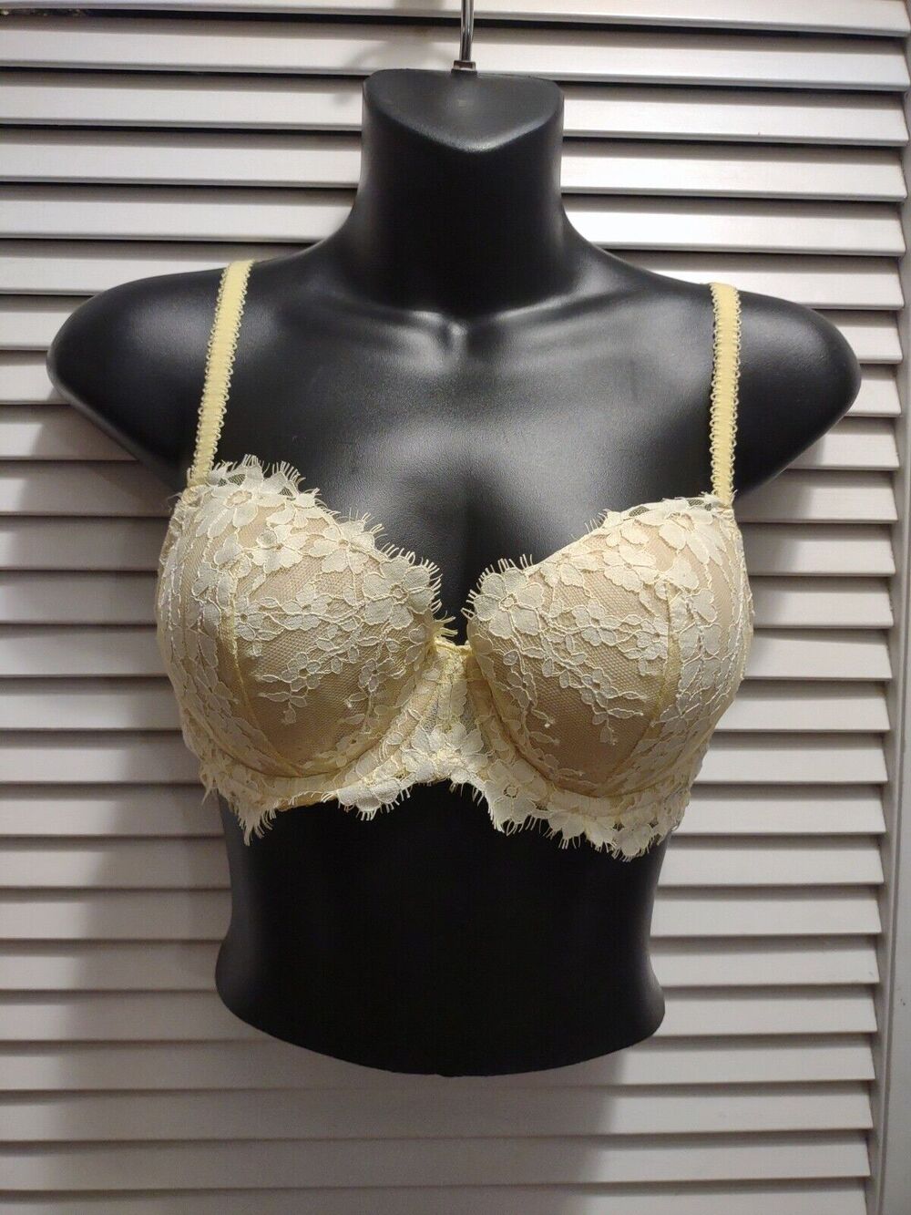Victoria Secret Dream Angels Demi Lined Underwire Women's Bra Yellow Lace 34C